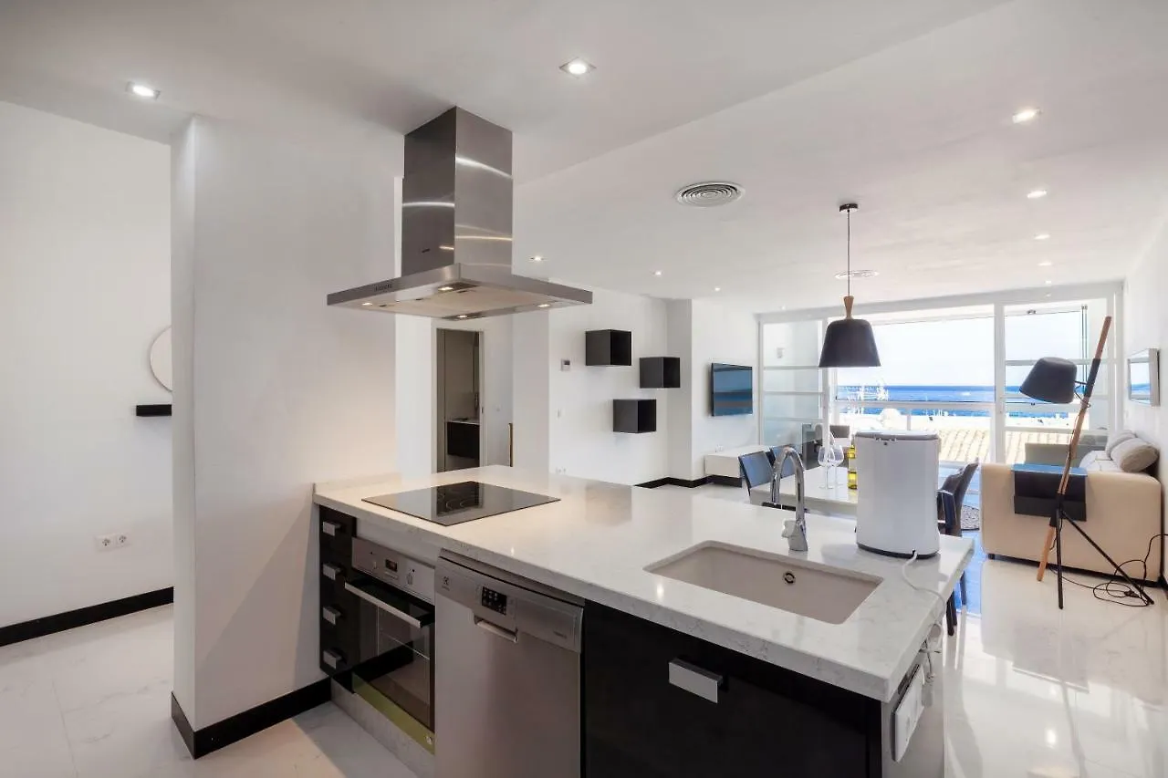 Luxury Holiday Apartment In Puerto Banus Marina With Sea Views Marbella